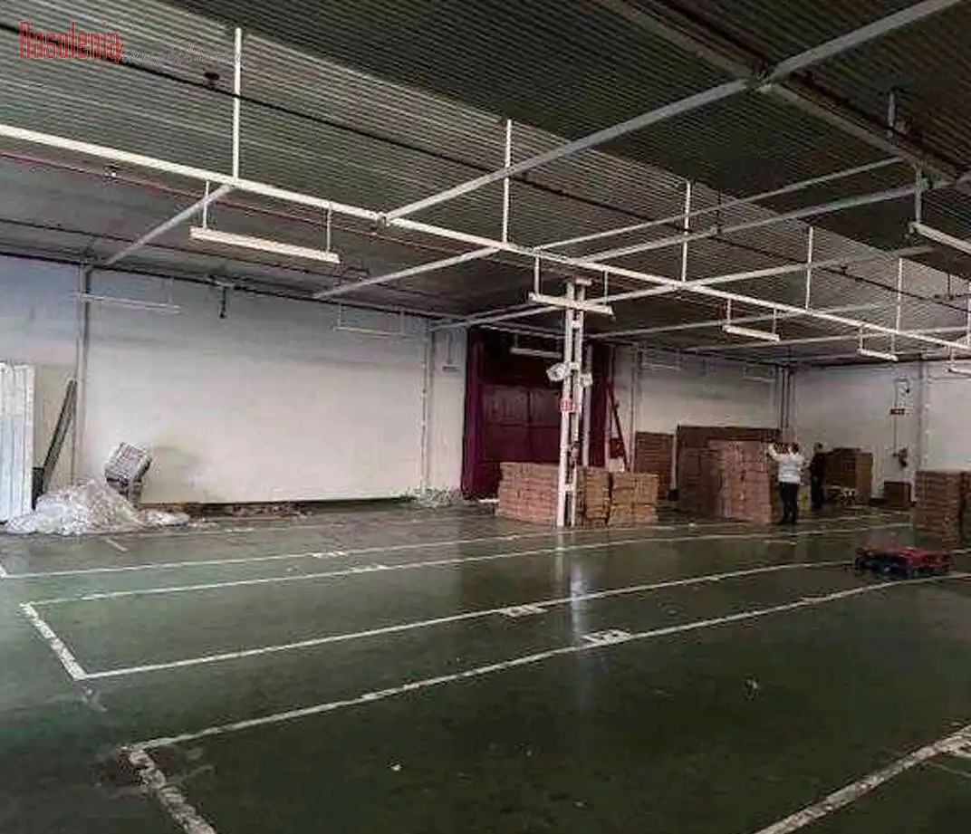 Fabrikhallen zum Verkauf in A pega, 1, A Malata - Catabois - Ciudad Jardín