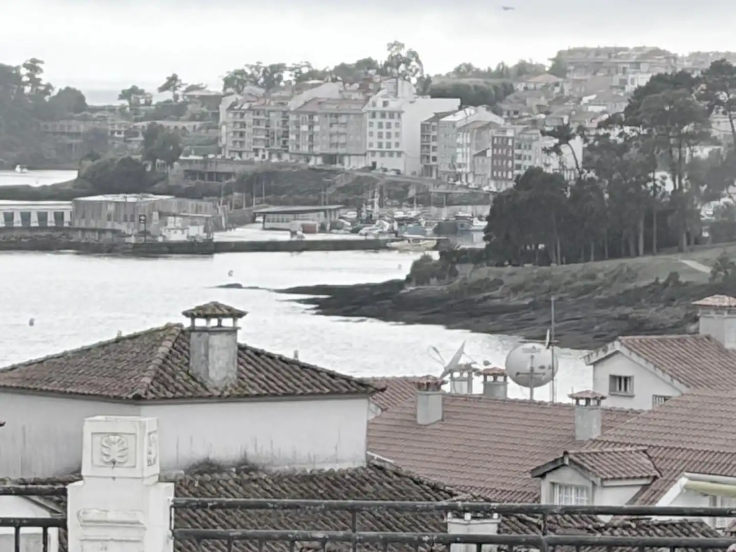 Exterior view of Flat for sale in Sanxenxo  with Air Conditioner and Heating