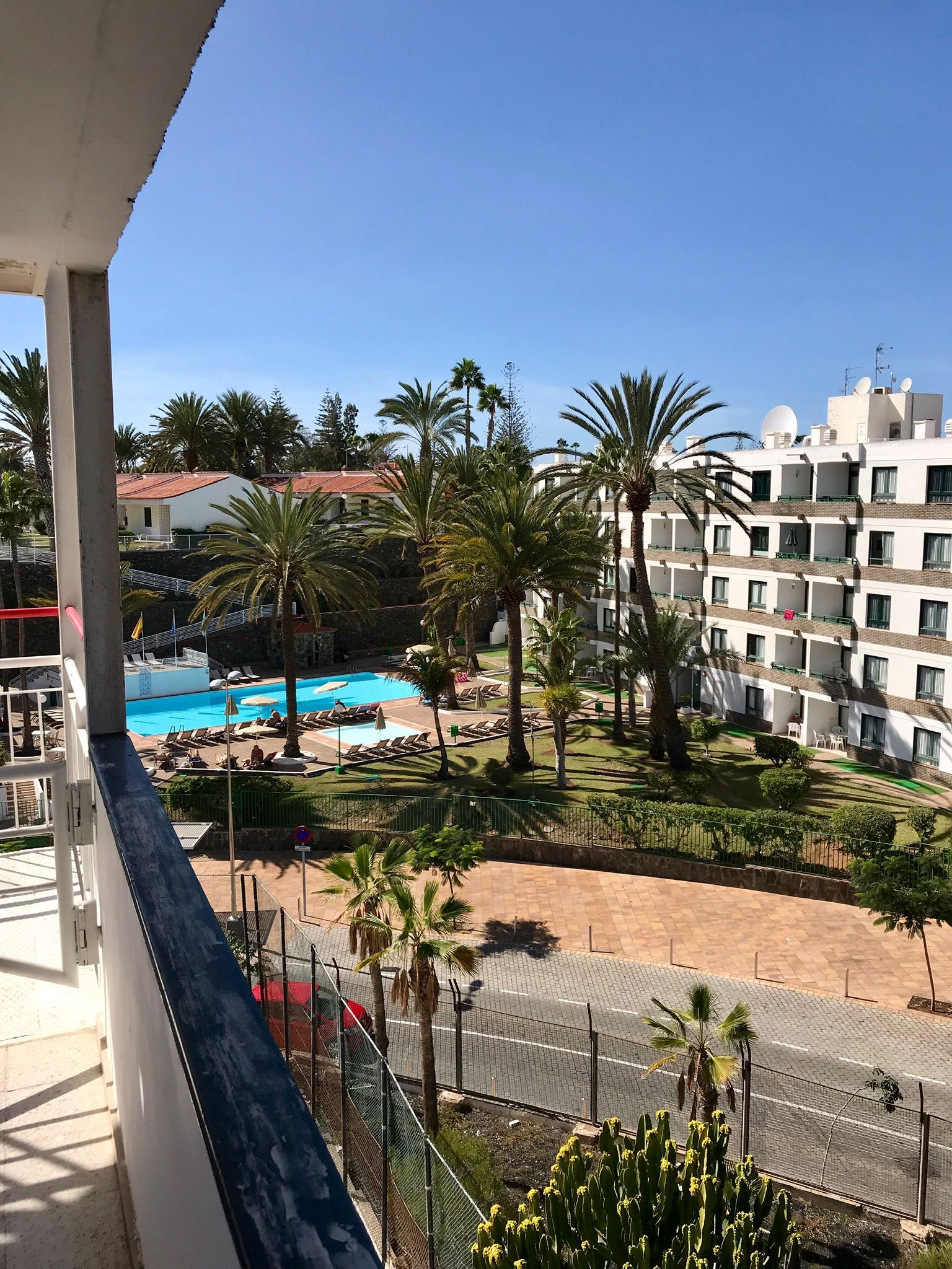 Exterior view of Flat for sale in San Bartolomé de Tirajana  with Air Conditioner, Terrace and Furnished