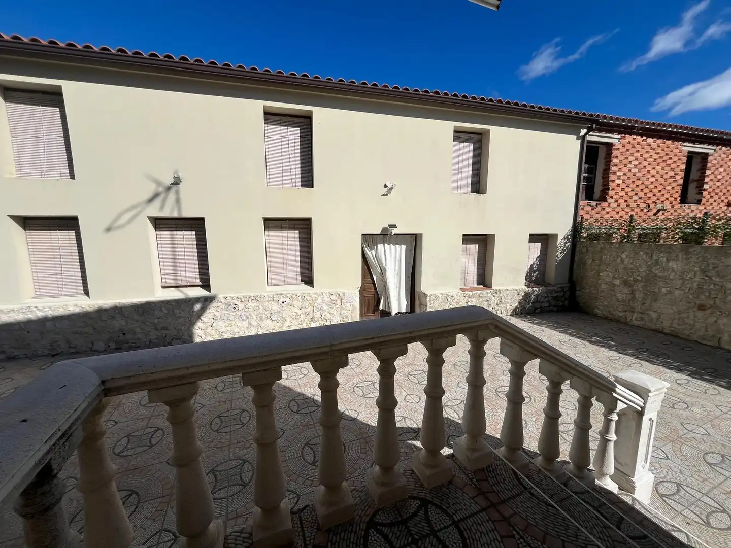 Vista exterior de Casa o chalet en venta en La Parrilla  con Calefacción, Amueblado y Alarma