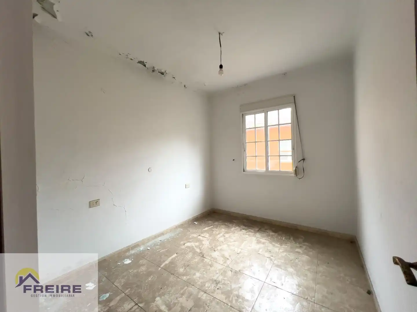 Dormitori de Casa o xalet en venda en Bueu amb Terrassa, Traster i Moblat
