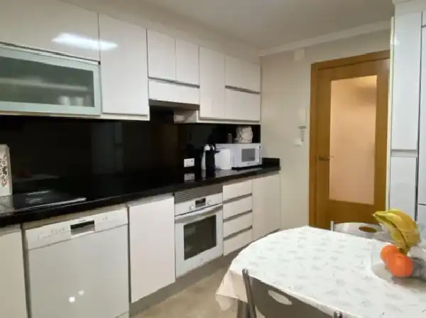 Küche von Wohnung zum Verkauf in Elche / Elx mit Klimaanlage, Parkett und Balkon