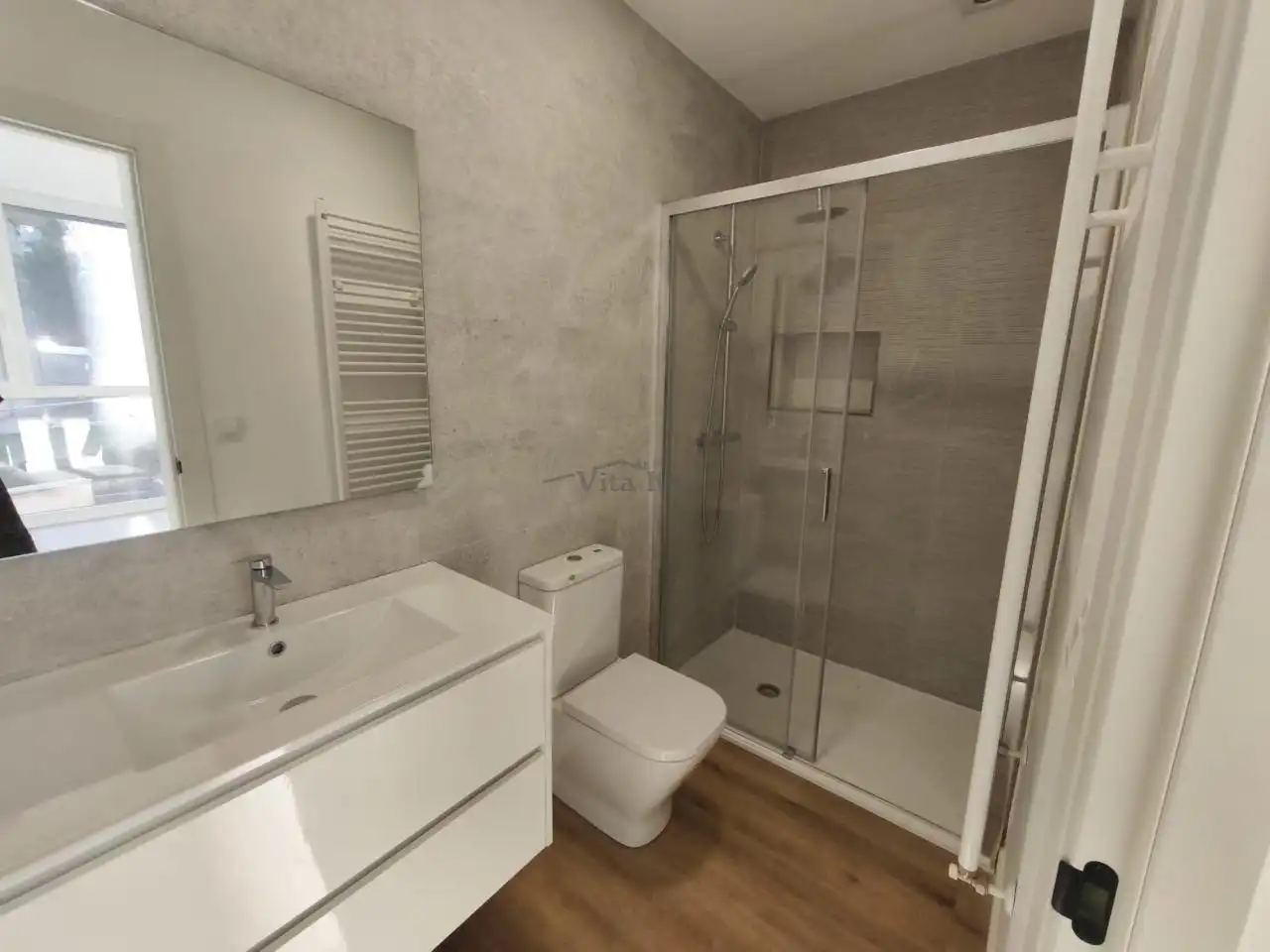 Bany de Apartament en venda en Ourense Capital  amb Calefacció i Balcó