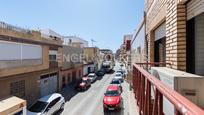 Vista exterior de Casa o xalet en venda en Paterna amb Terrassa i Balcó