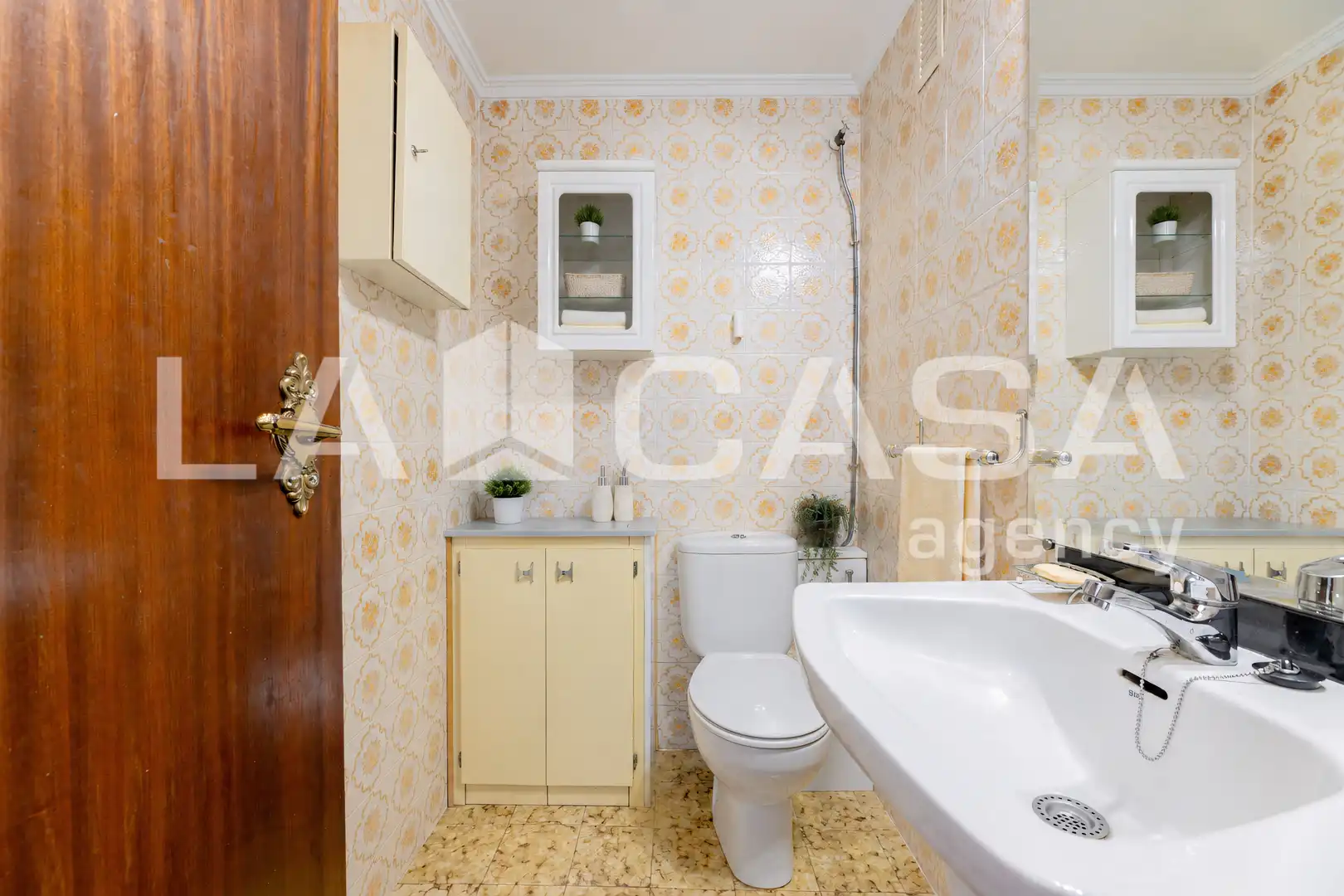 Bathroom of Flat for sale in Valencia  with Heating and Balcony