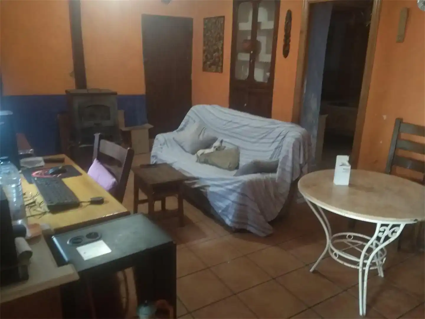 Sala de estar de Casa adosada en venta en Alpera con Jardín privado