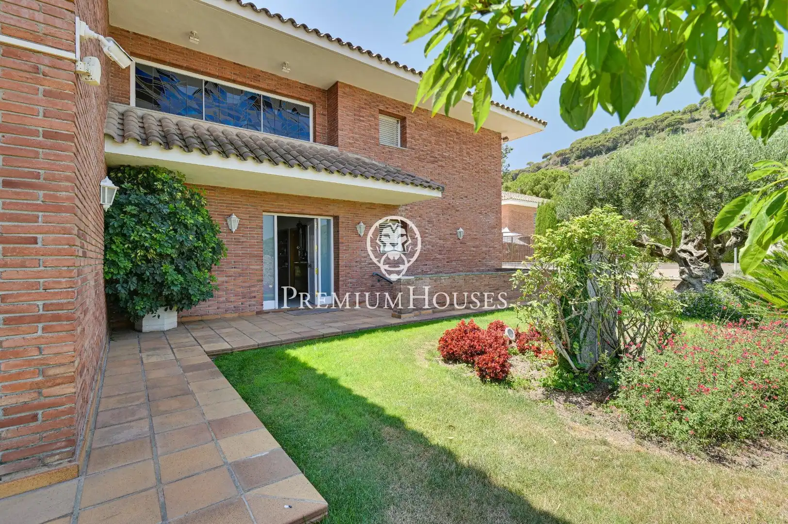 Vista exterior de Casa o xalet de lloguer en Argentona amb Calefacció, Jardí privat i Terrassa