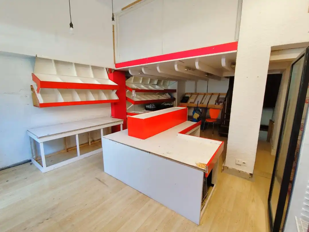 Local comercial en venda a Sancho el Sabio 1, imagen 4