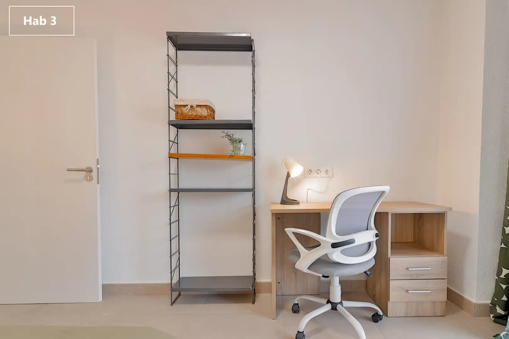 Habitación de Piso de alquiler en Málaga con Aire acondicionado, Amueblado y Internet