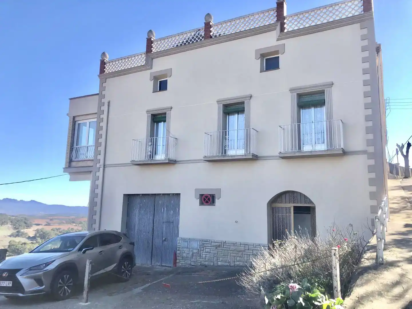 Vista exterior de Piso en venta en Montmaneu con Trastero, Amueblado y Balcón