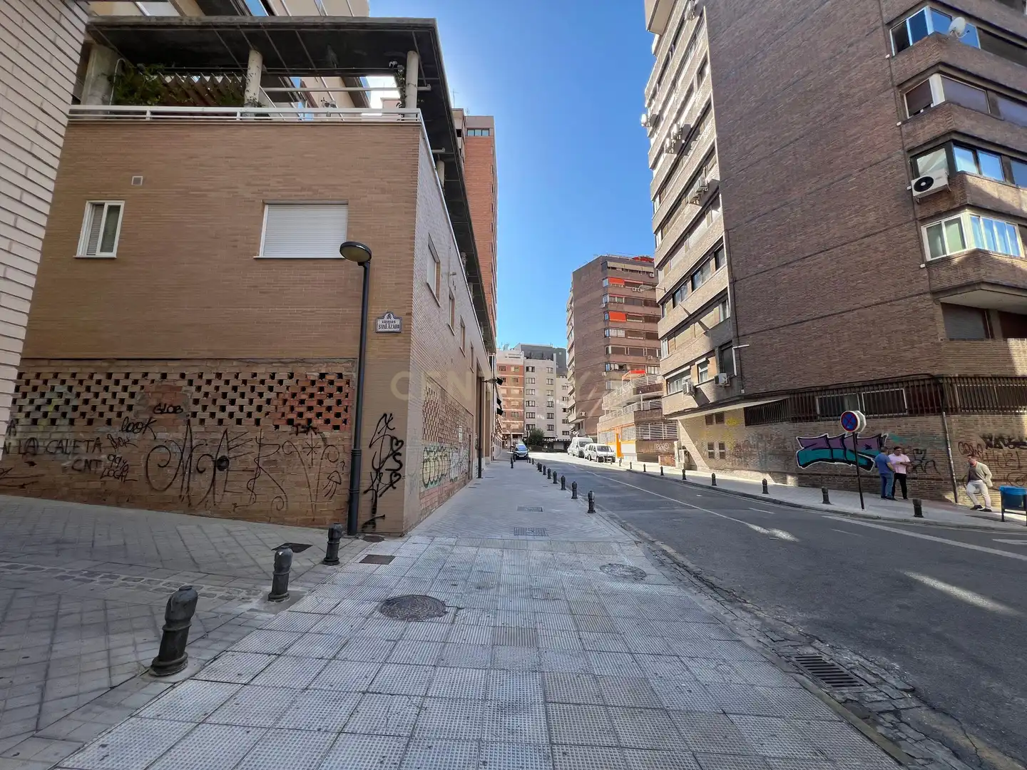 Vista exterior de Local de lloguer en Granada