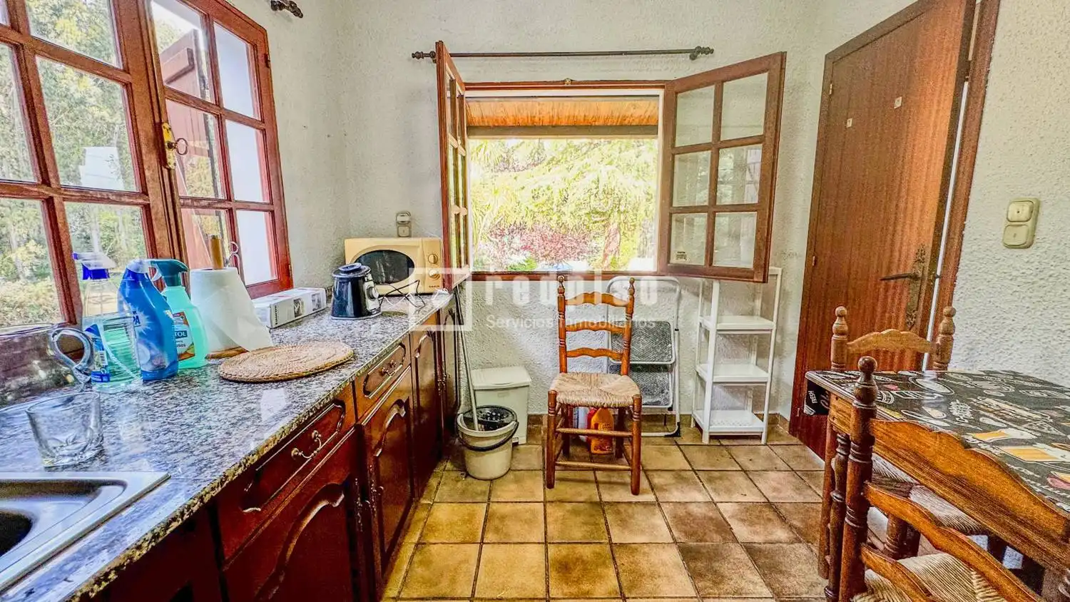 Cocina de Casa o chalet en venta en Abegondo con Parquet, Terraza y Amueblado
