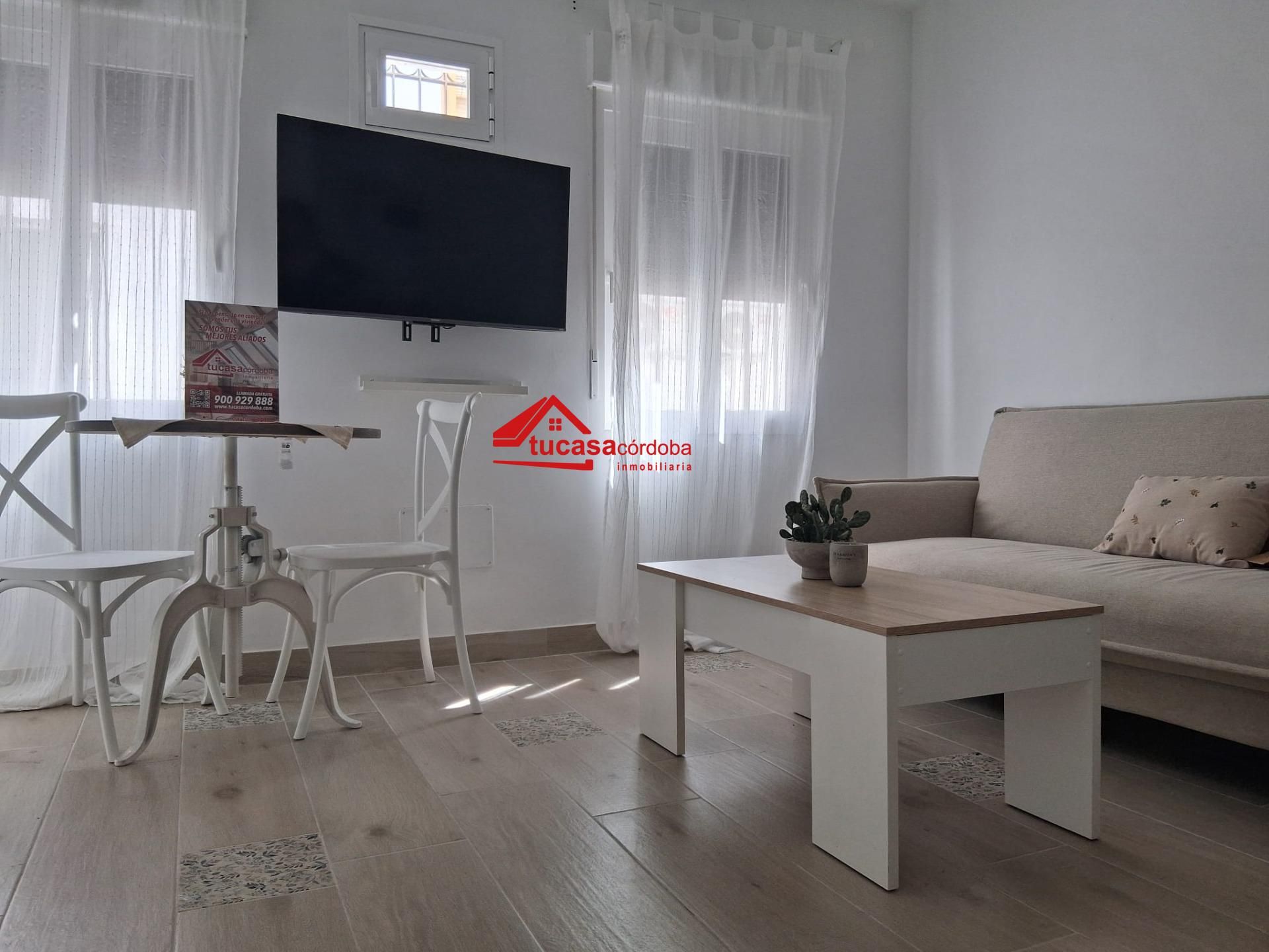 Sala d'estar de Pis en venda en  Córdoba Capital amb Aire condicionat i Traster