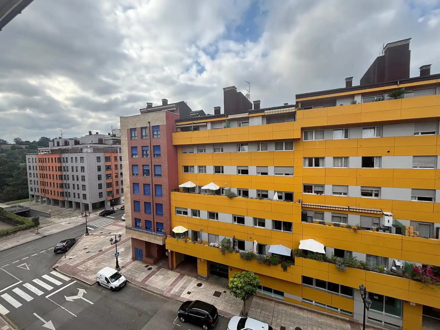 Exterior view of Flat for rent in Oviedo   with Air Conditioner, Heating and Parquet flooring