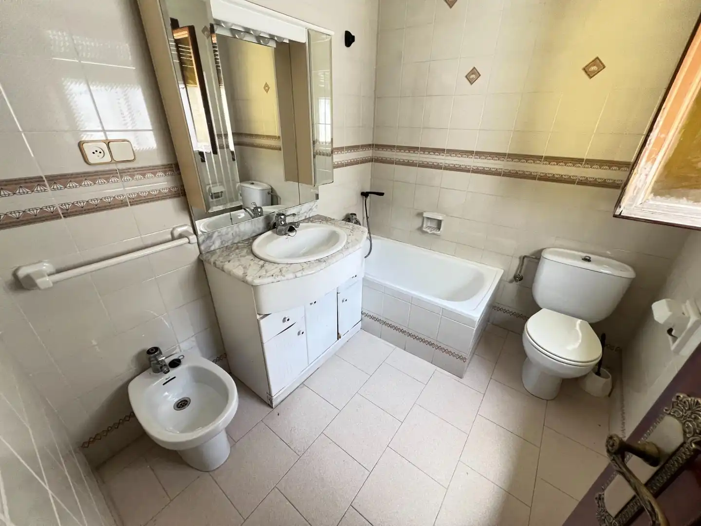 Baño de Apartamento en venta en Almadén con Aire acondicionado, Calefacción y Terraza