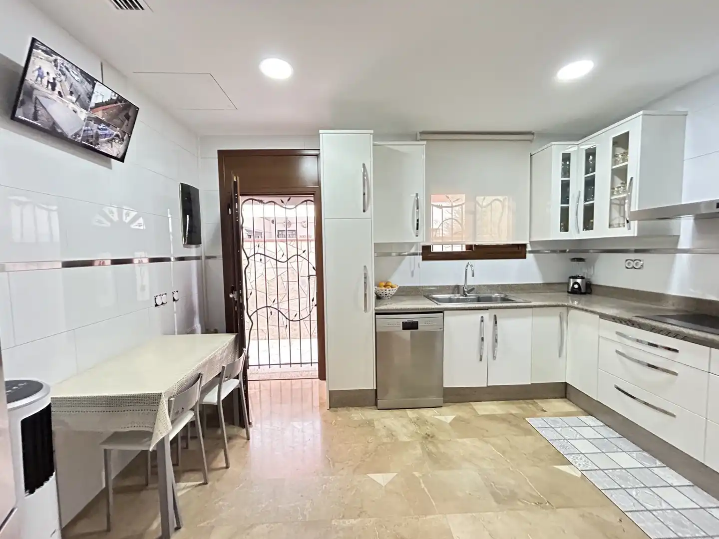 Casa amb jardí en venda a Carrer de Castelldefels, imagen 9