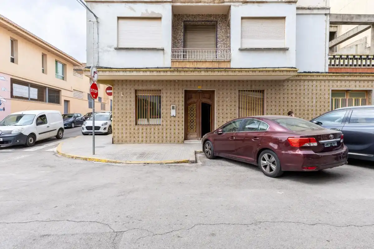 Vista exterior de Planta baja en venta en Picassent con Calefacción