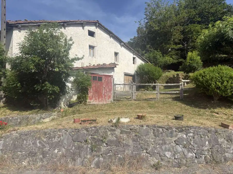 Außenansicht von Country house zum Verkauf in Arakaldo mit Abstellraum
