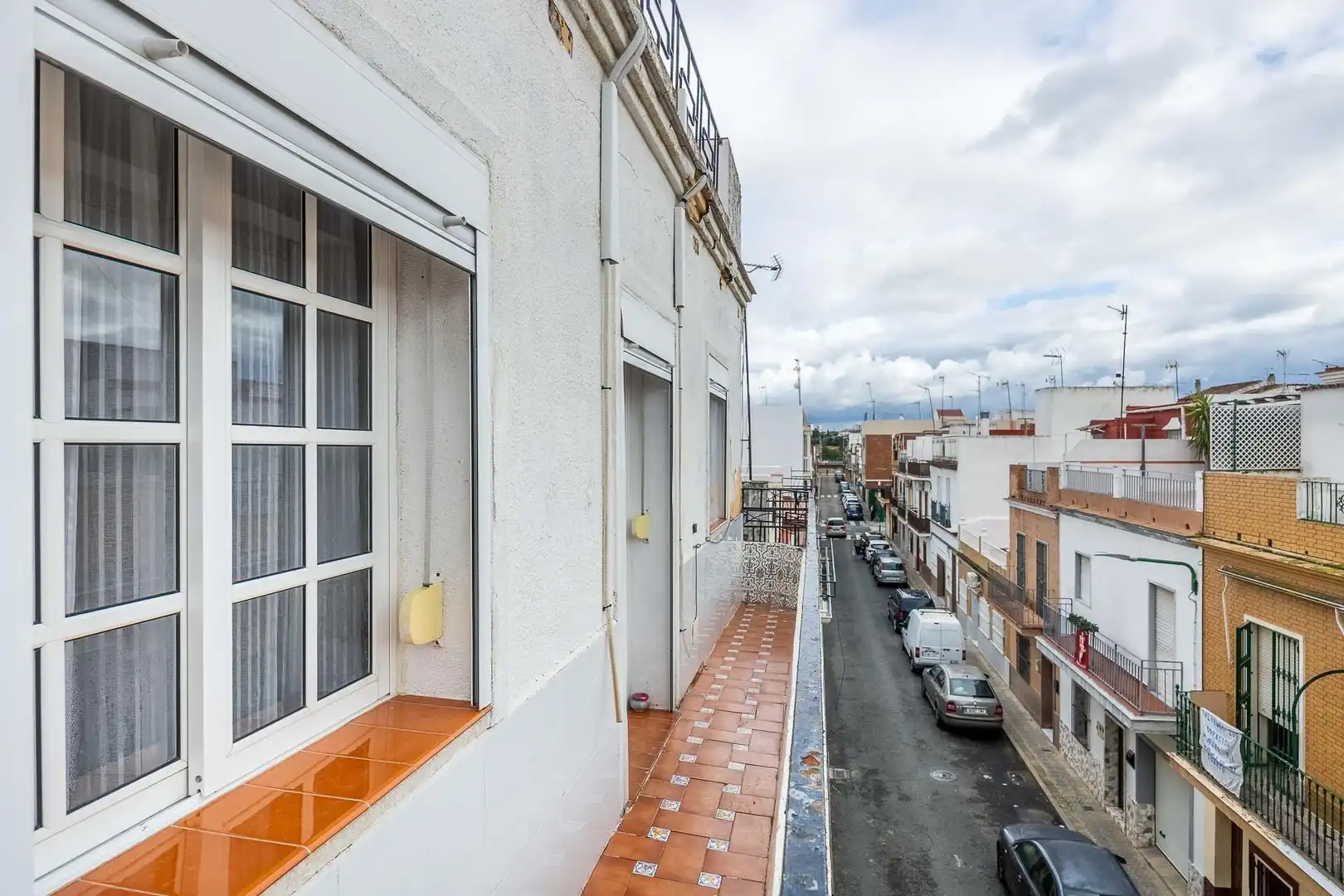 Exterior view of Flat for sale in Sevilla  with Air Conditioner, Terrace and Storage room