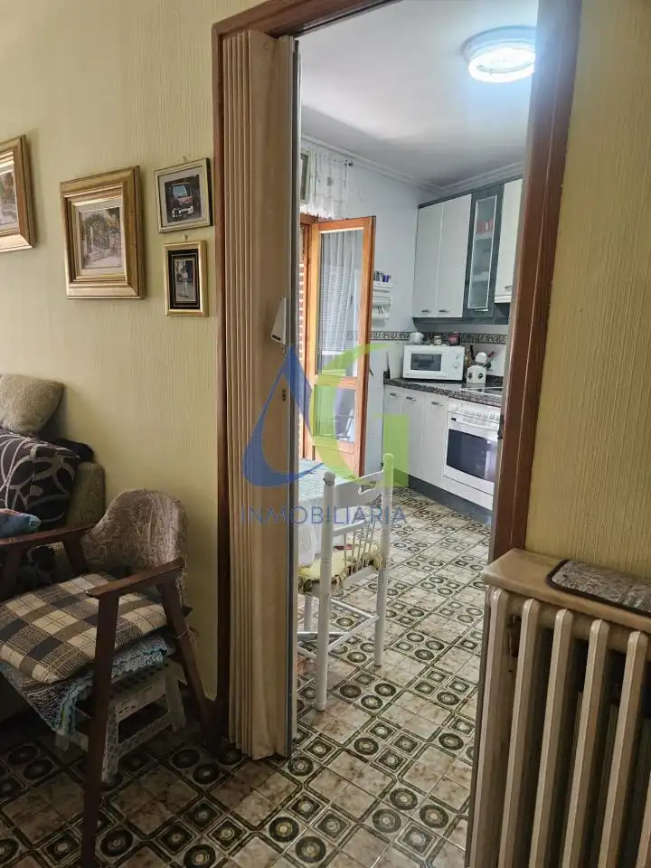 Cuina de Pis en venda en San Andrés del Rabanedo amb Calefacció, Traster i Moblat