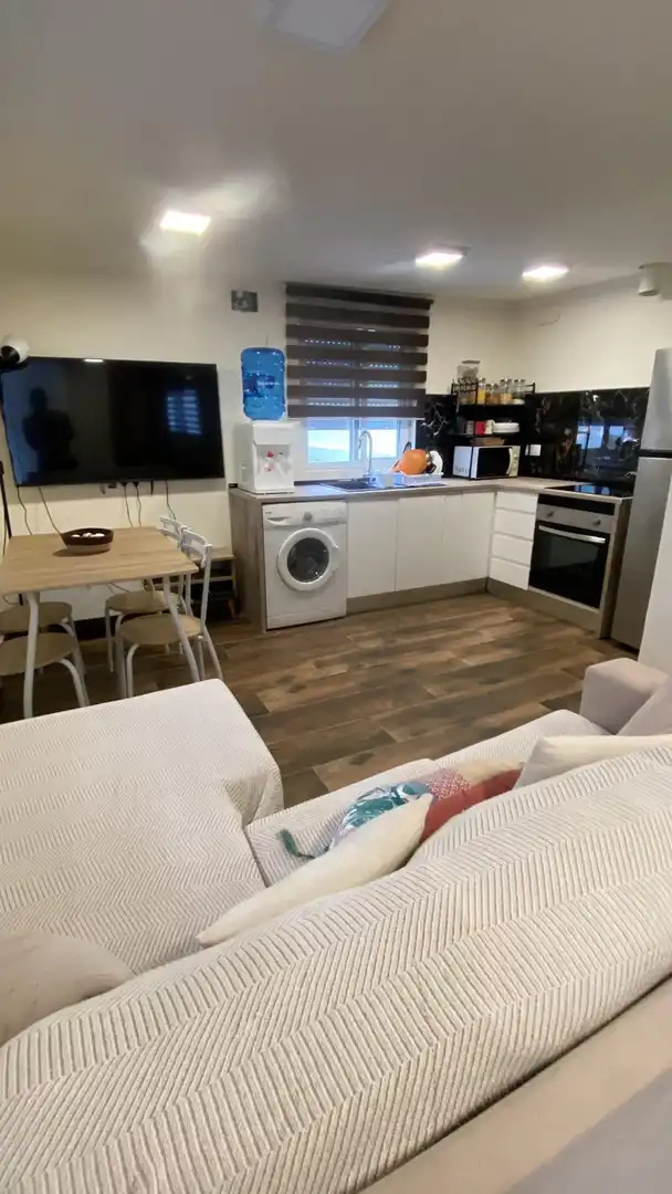 Cuina de Casa o xalet en venda en La Pobla de Vallbona amb Aire condicionat, Terrassa i Piscina comunitària