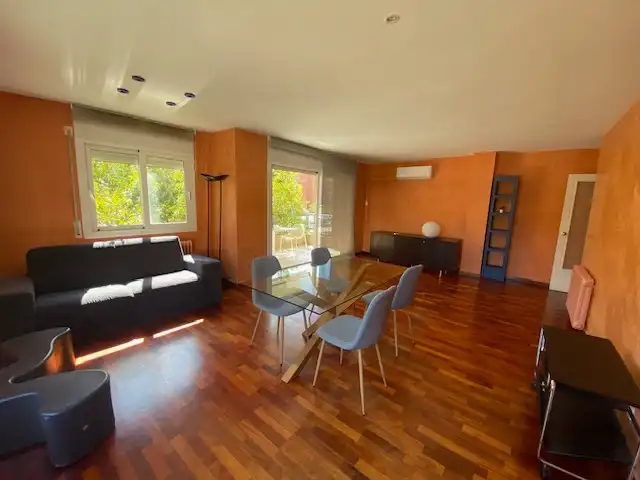 Appartement avec terrasse à louer à Carrer Joaquim Vayreda, imagen 3