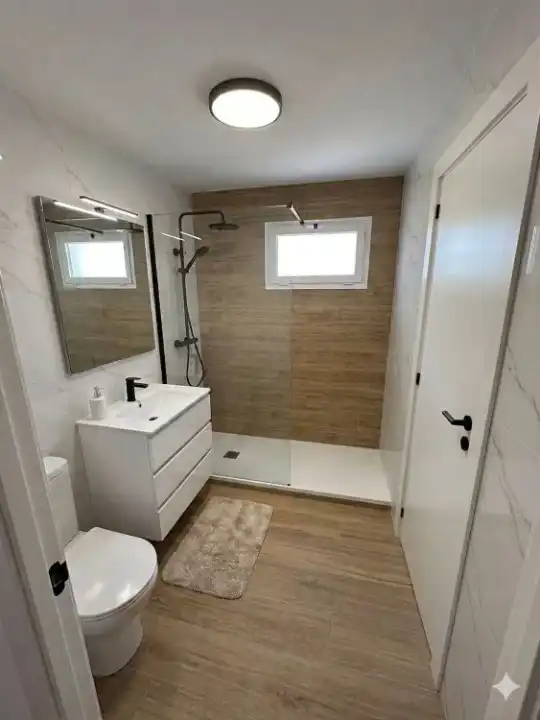 Baño de Piso en venta en Catarroja con Calefacción, Amueblado y Horno