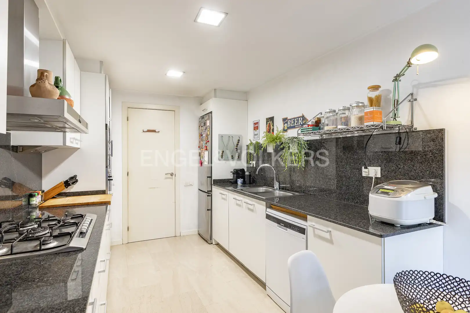 Cocina de Casa o chalet en venta en Premià de Mar con Aire acondicionado, Calefacción y Jardín privado