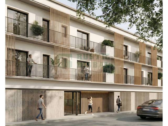 Piso en Venta en Calle Paral.lel en La Bisbal d'Empordà