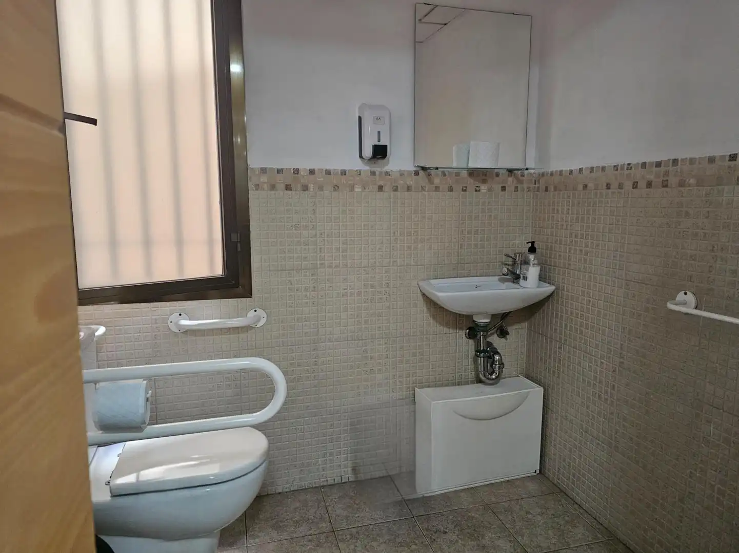 Bany de Oficina en venda en Córdoba amb Aire condicionat i Traster