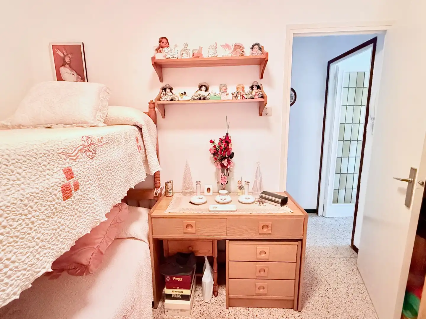 Habitación de Piso en venta en Sant Feliu de Llobregat con Amueblado, Horno y Balcón