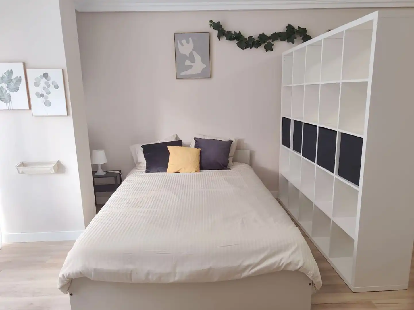 Bedroom of Flat for rent in Oviedo 