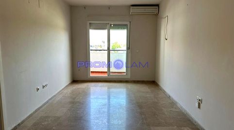 Foto 5 de Piso en venta en Alcalde Angel Oliveros, Gelves, Sevilla