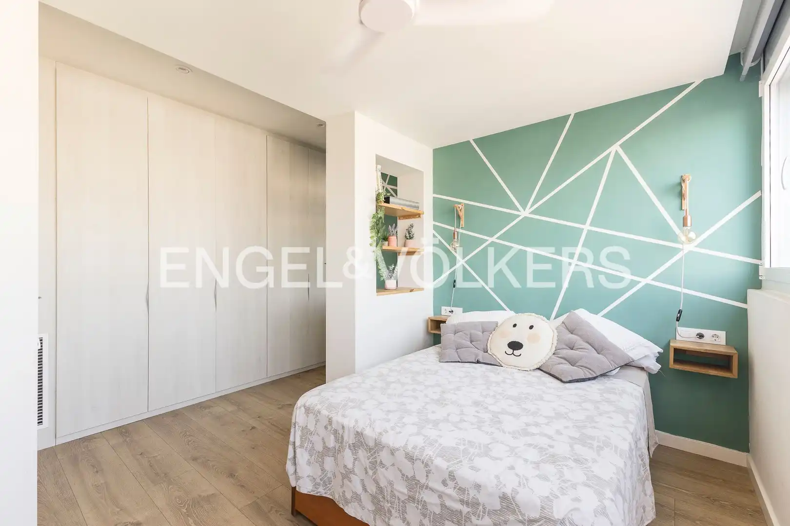 Bedroom of Attic for sale in Barcelona  with Heating