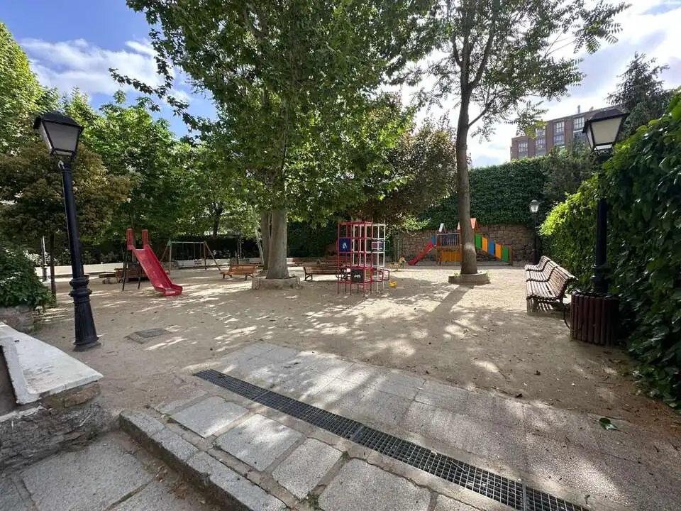 Exterior view of Flat for rent in Madrid  with Heating, Private garden and Swimming Pool