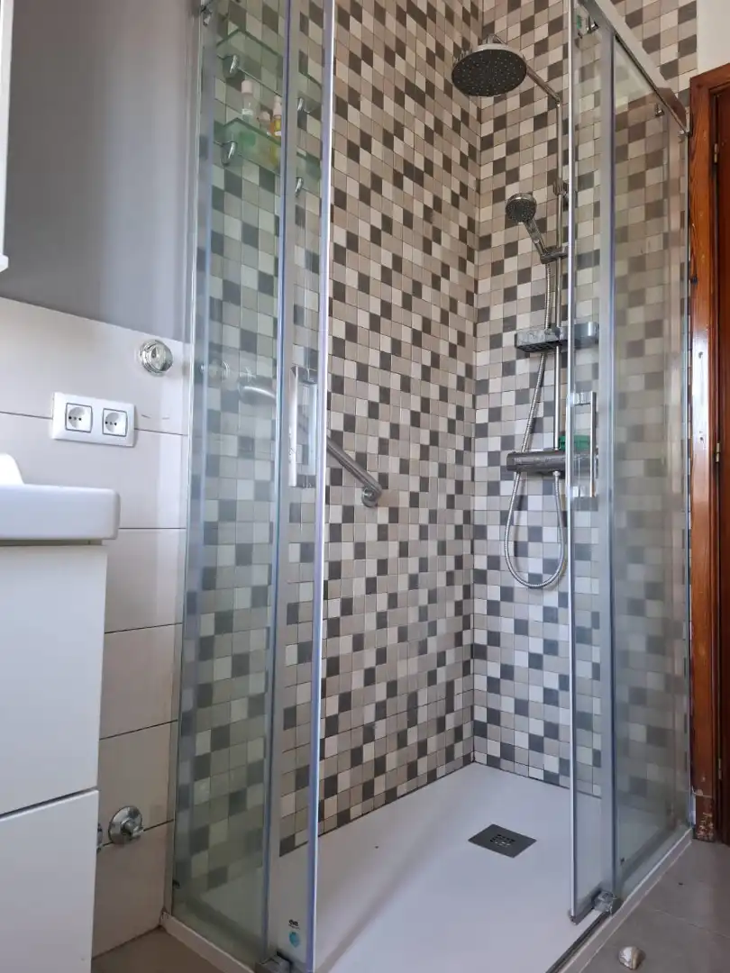 Badezimmer von Gebäude zum Verkauf in Ordes