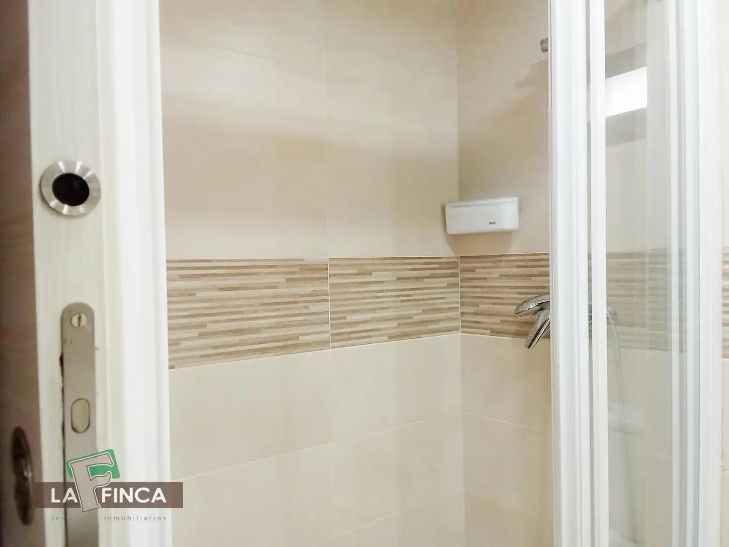 Bathroom of Houses for sale in Cudillero  with Heating and Furnished