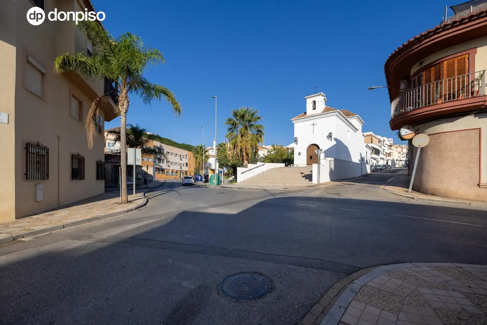 Vista exterior de Casa adosada en venda en Motril amb Aire condicionat