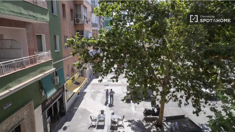 Vista exterior de Apartamento para compartir en Madrid con Aire acondicionado, Calefacción y Terraza