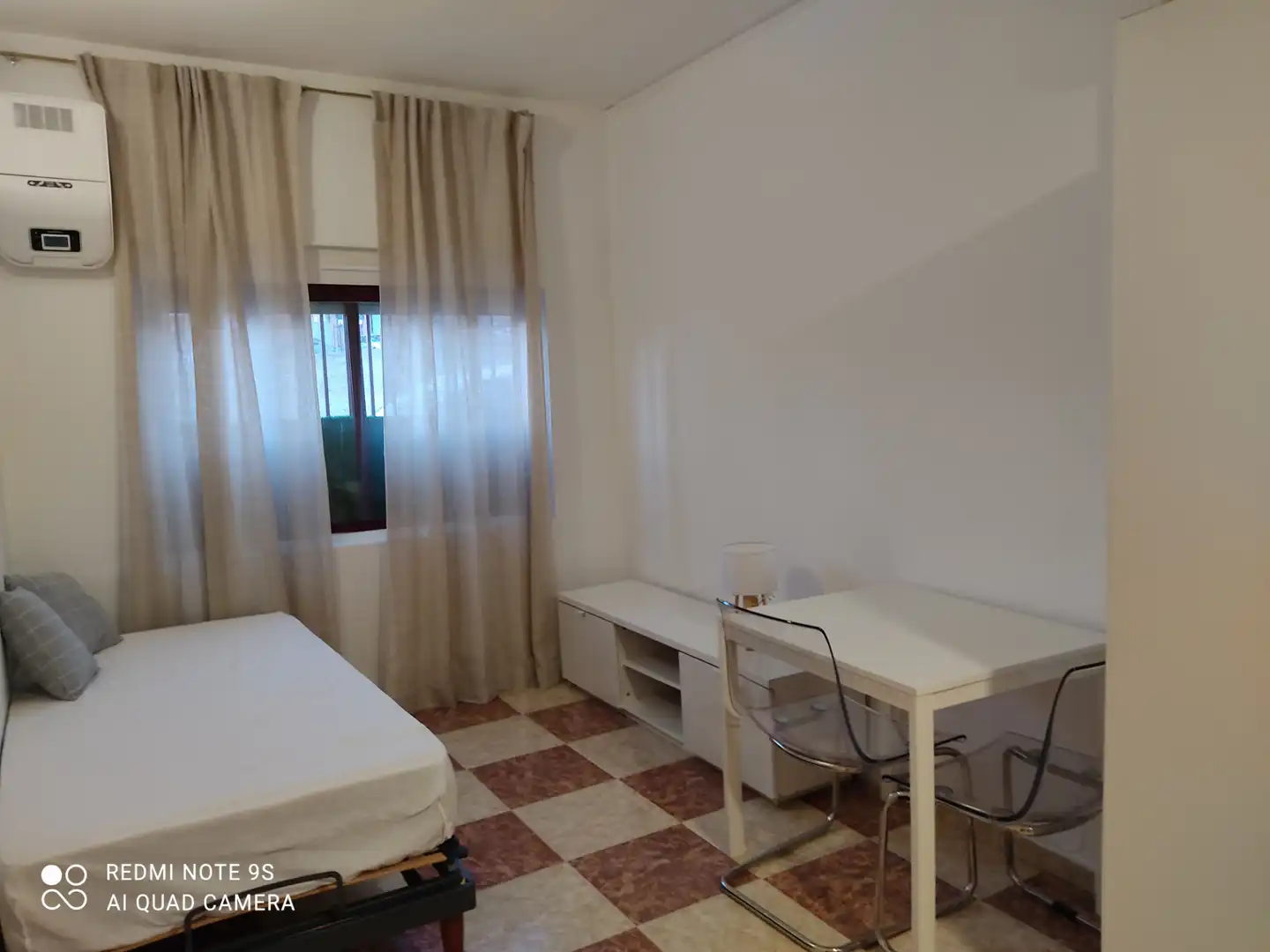 Bedroom of Study for rent in Madrid  with Furnished