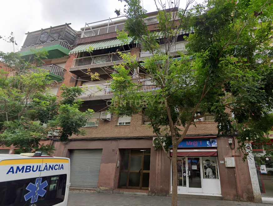 Exterior view of Flat for sale in Santa Coloma de Gramenet