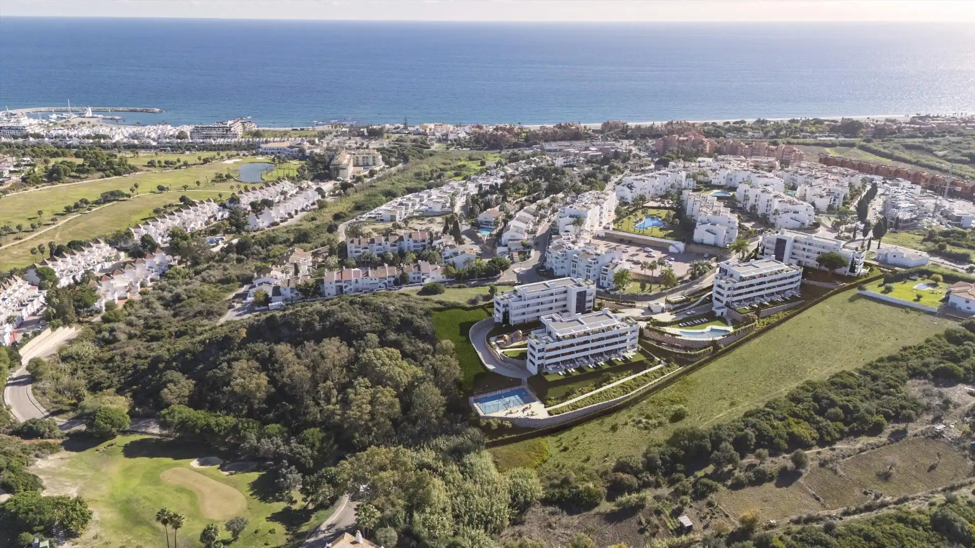Vista exterior de Pis en venda en Manilva amb Aire condicionat, Terrassa i Piscina comunitària