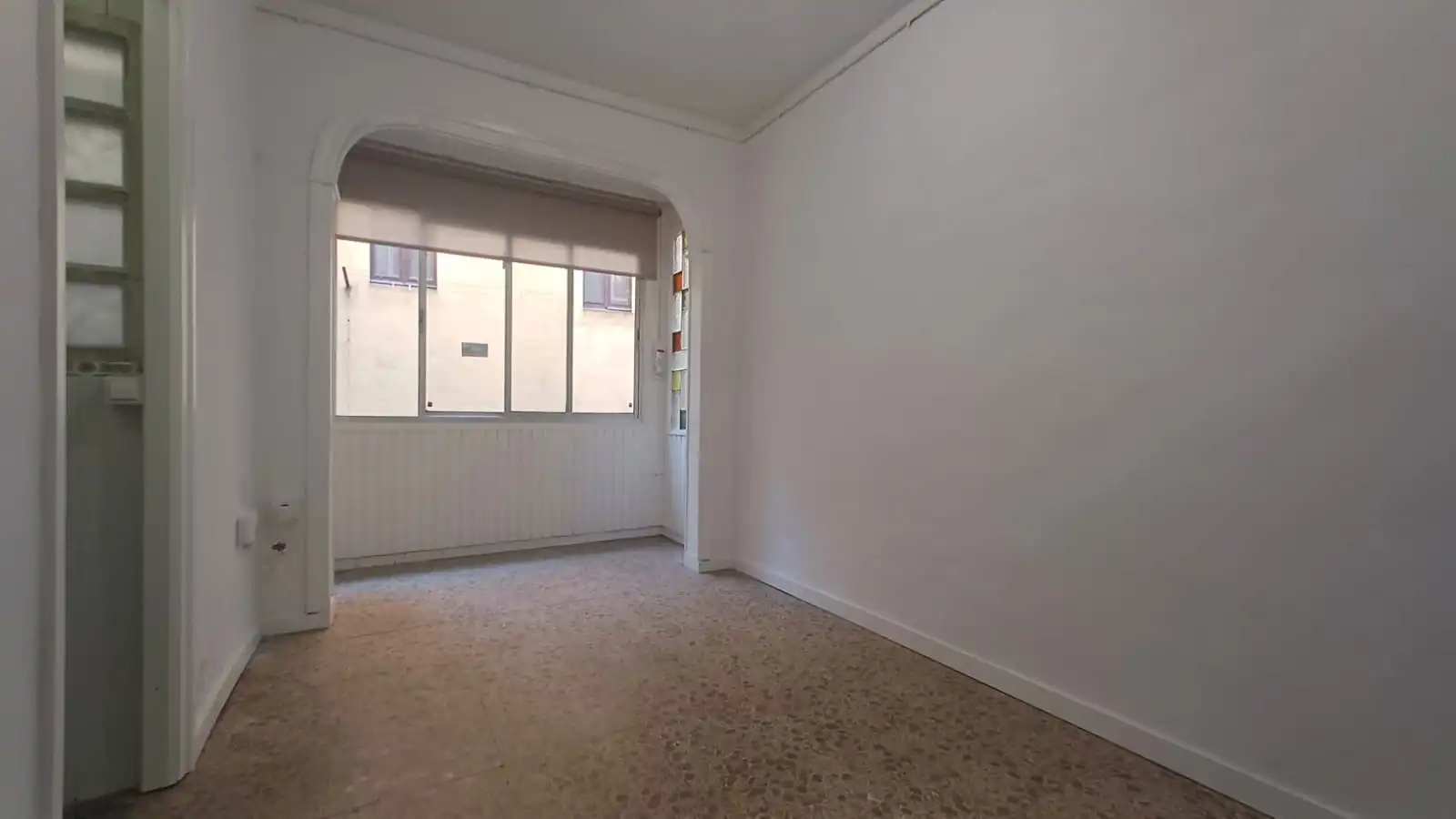 Appartamento con terrazza in vendita a Carrer d'en Roca, imagen 3