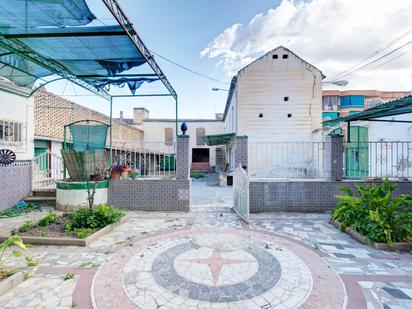 Vista exterior de Casa o xalet en venda en Atarfe amb Jardí privat i Balcó