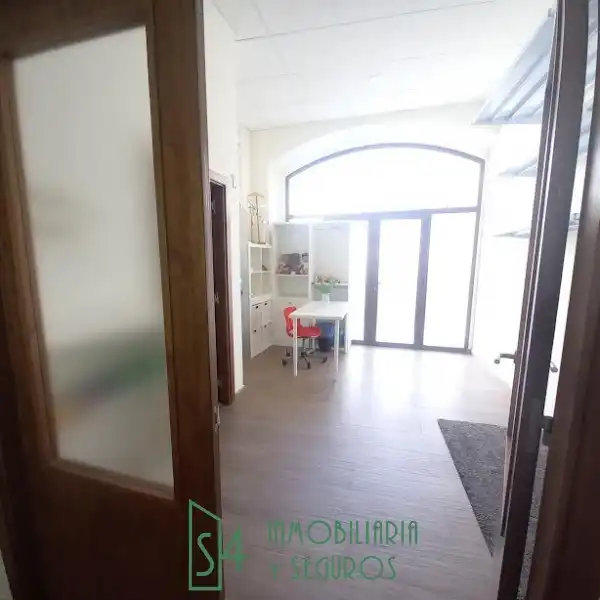 Business premises to rent in La Pola Siero, imagen 4