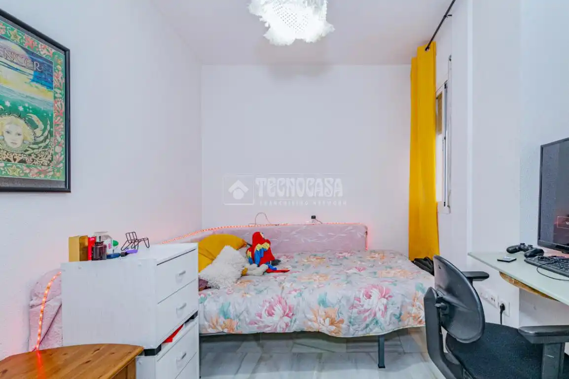 Schlafzimmer von Wohnung zum Verkauf in Lucena mit Klimaanlage, Terrasse und Abstellraum