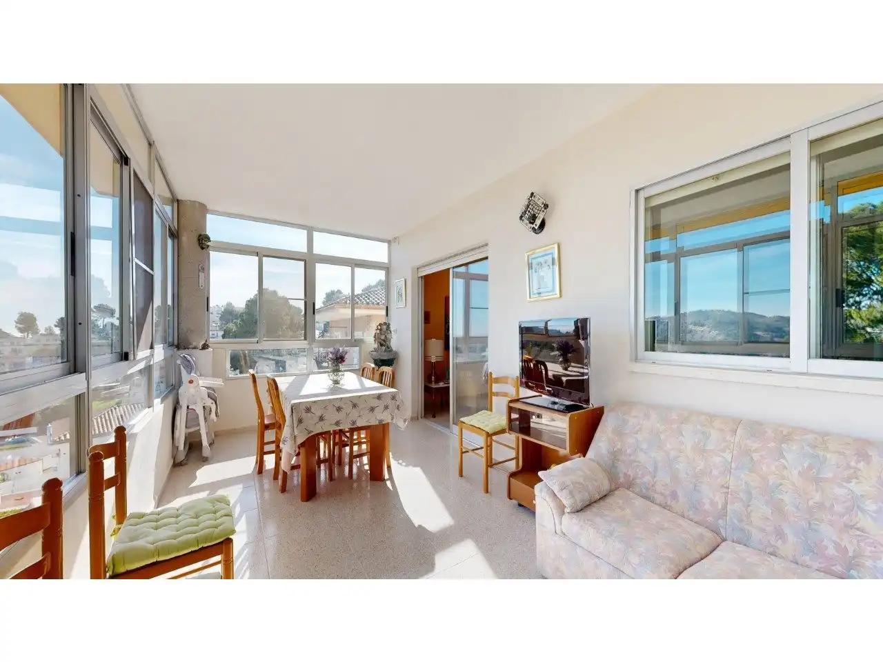Vista exterior de Casa o xalet en venda en Gilet amb Aire condicionat, Jardí privat i Terrassa