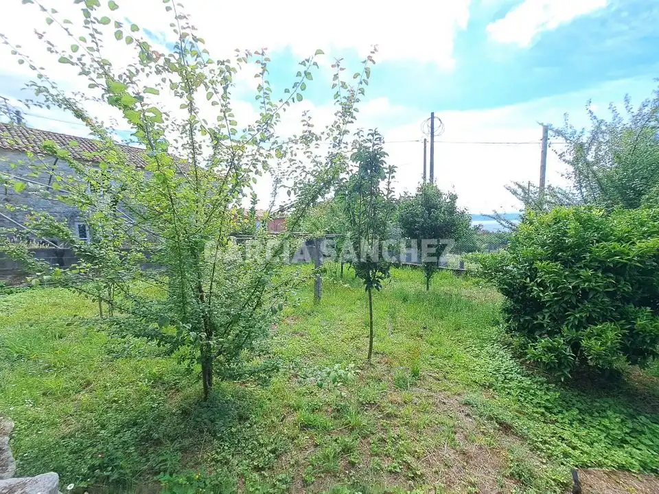 Residencial en venta en Boiro