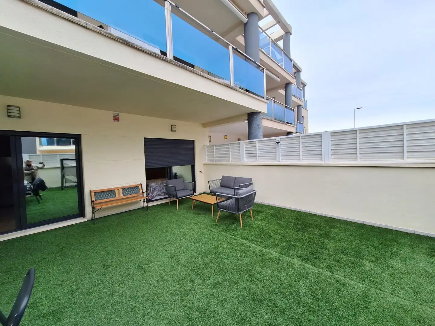 Terrasse von Wohnungen zum Verkauf in Vinaròs mit Klimaanlage, Abstellraum und Gemeinschaftspool