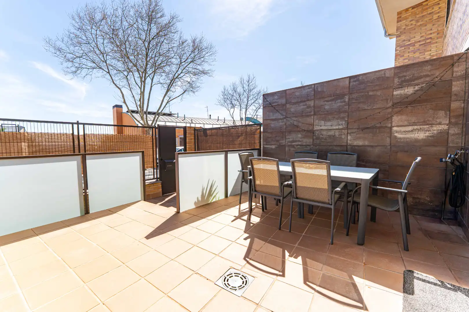 Terrassa de Casa adosada en venda en Torrelodones amb Aire condicionat, Calefacció i Jardí privat